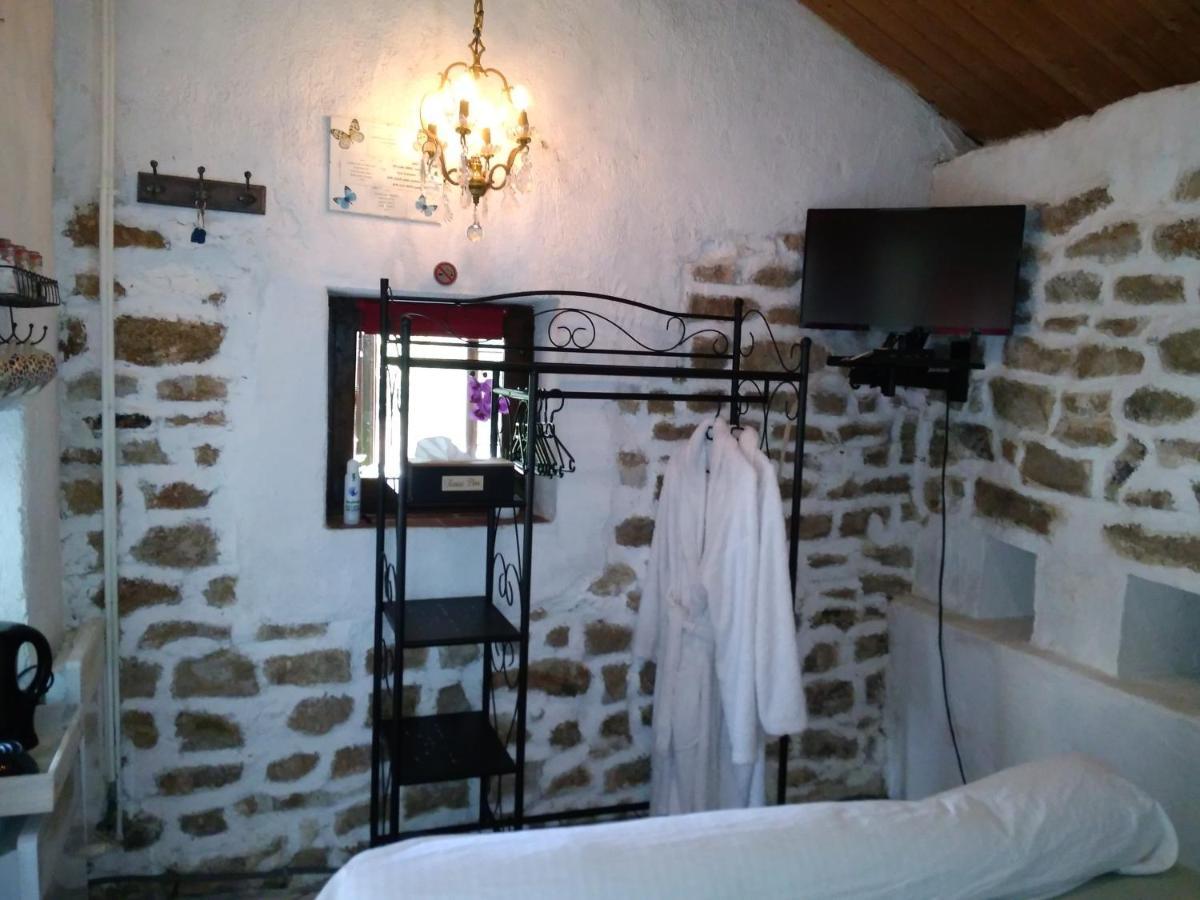 Dependance du Moulin Galuzot Bed & Breakfast Saint-Vallier  Bagian luar foto