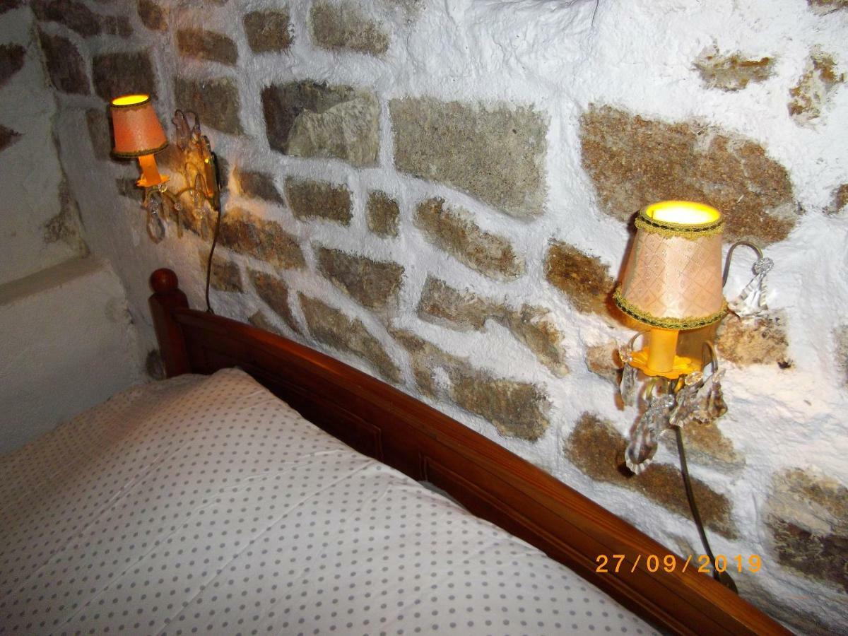 Dependance du Moulin Galuzot Bed & Breakfast Saint-Vallier  Bagian luar foto